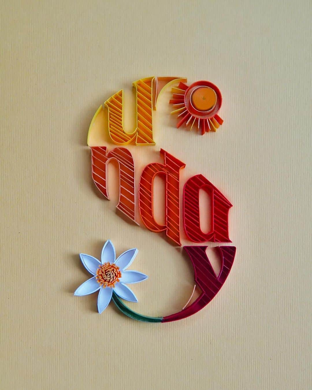 Sabeena Karnikのインスタグラム：「Hows your ‘S’unday 🌞☀️🌼🌻 Playing with letters.」