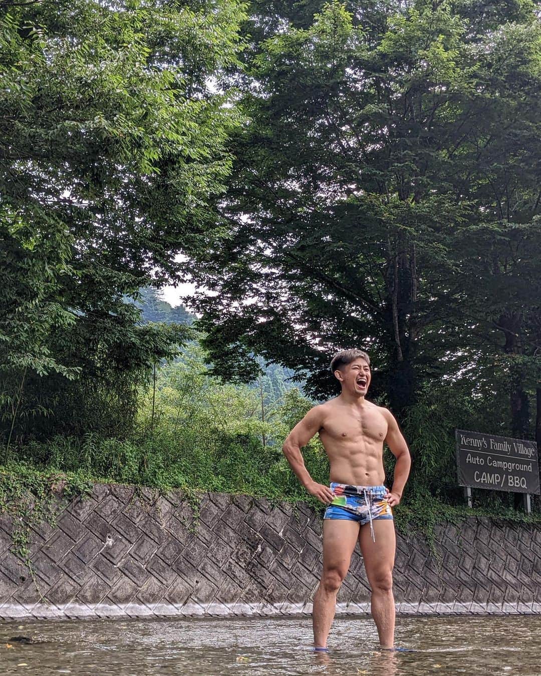 才賀紀左衛門のインスタグラム：「#身体 #健康 #ヘルスケア #ボディメイク #水着 #川 #水着」