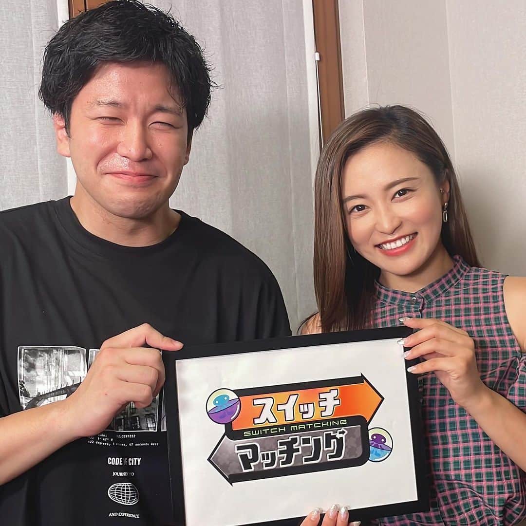 のインスタグラム：「🏉 まさかの出来事！ 私が8年前にMBSの高校ラグビーの取材で 浦和高校に伺った時に取材した ラグビー部のキャプテンがテレビマンに😭✨ 初演出の番組には絶対に私を出すって 決めてくれてたみたいでそれを叶えて 番組に本当に呼んでくれたんだって😭 打ち合わせ中に泣きそうになっちゃうわ 収録ではいいところ見せようとして 空回るわで本当ごめん柴田さん😂 再会出来て嬉しかったし、 大事な番組に呼んでくれたこと忘れません✨  番組の内容はというと 鈴木福くんとトムブラウンのみちおさんが 生活入れ替わって暮らすサイコ番組でした！ 入りは怖いけど福くんとみちおさんの 生活がわかるし、魅力もたっぷり出てました💕 みんなでワイワイ楽しかったので 是非見てください🙏🏻✨  フジテレビ スイッチマッチング 7月6日深夜0:40〜 【出演者】 伊沢拓司 長谷川忍（シソンヌ） 小島瑠璃子」