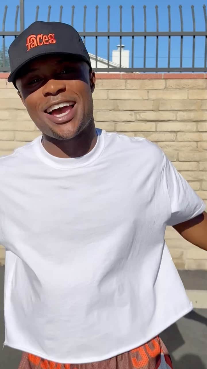 のインスタグラム：「WHAT YOU GON DO BOUT IT CHALLENGE  All you have to do to enter is  1. Upload a video (IG/TikTok) using my new song, “WYGDBI” in any creative way you like  2.  Make sure to use the hash tag  #WYGDBICHALLENGE so I can see the videos!  With this challenge I’m encouraging everybody to have fun and be as creative as you want, Any and all creativity welcomed!!   I’m picking 3 winners to receive Nike credit to do a little shopping, Can’t wait to see all y’all videos! The deadline for submission is July 16th when I choose my top 3! GO CRAZY!!! 🤑  #WYGDBICHALLENGE」