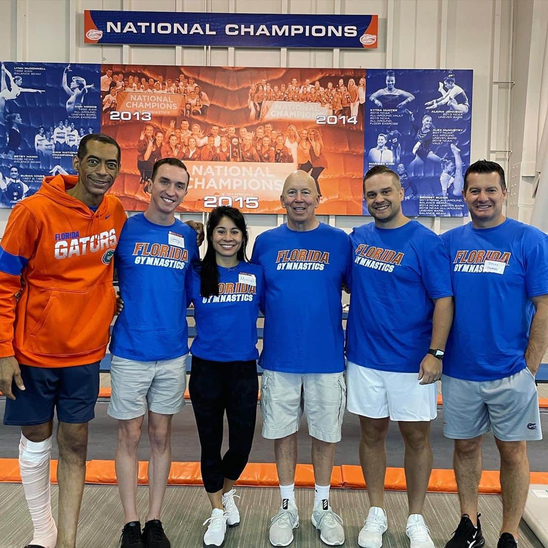 マリッサ・キングのインスタグラム：「A Nebraska crew here at Gator camp! Popping back here made my heart full 🐊💙 #gogators #campseason #gobigred #ufgymnastics #huskergymnastics」