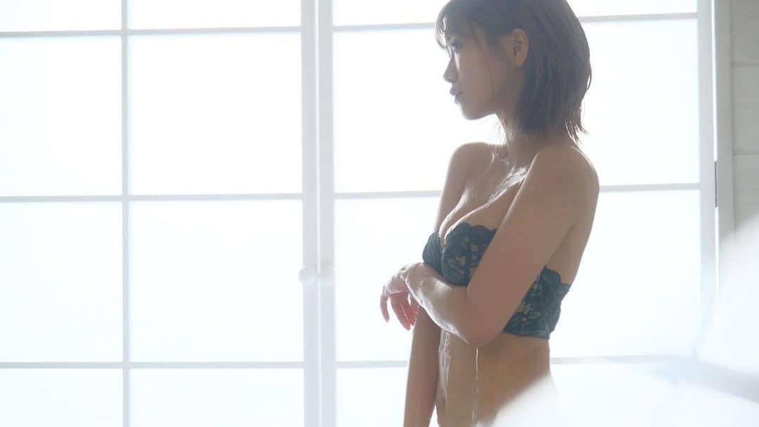 ななせ結衣のインスタグラム：「🥺💗. . .  #gravureidol  #gravure #model  #젖가슴  #팔로우 #수영복 #얼스타그램   #可爱  #水着   #ikutcarakita  #japanesemodel #japanesegirl #팔로우 #모델 #sexytime  #pinupgirl  #可愛 #赞 #性感 #shiny #swimwear #模特 #粉我  #攝影 #หน #เซ็กซี่ #ส่ง #ชอบ #กิน #shine #latexmodel」