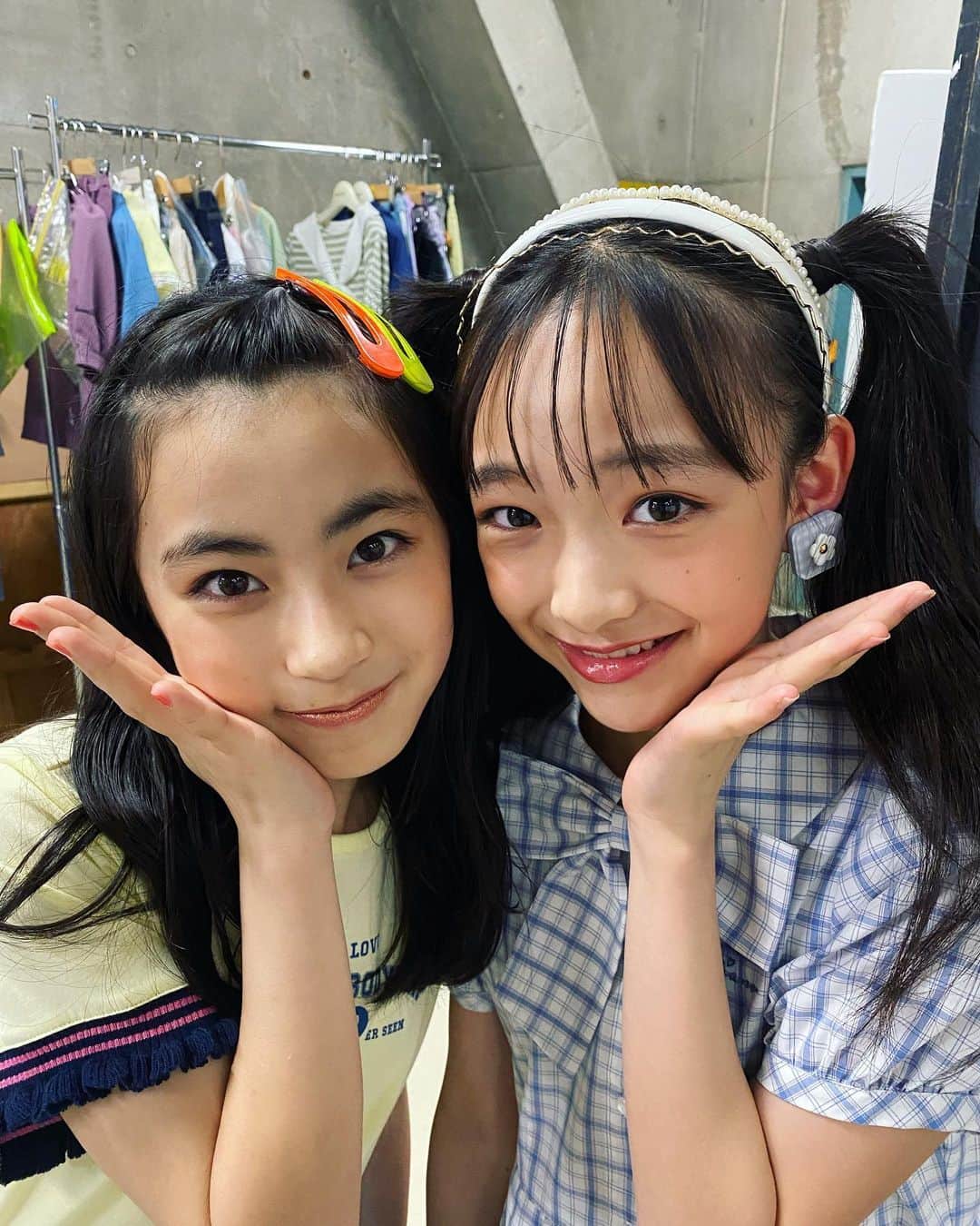 ニコ☆プチのインスタグラム：「. . 8月号のアクセ企画みてね〜🎀✨ . #白水ひより #中瀬梨里 #ニコプチ」