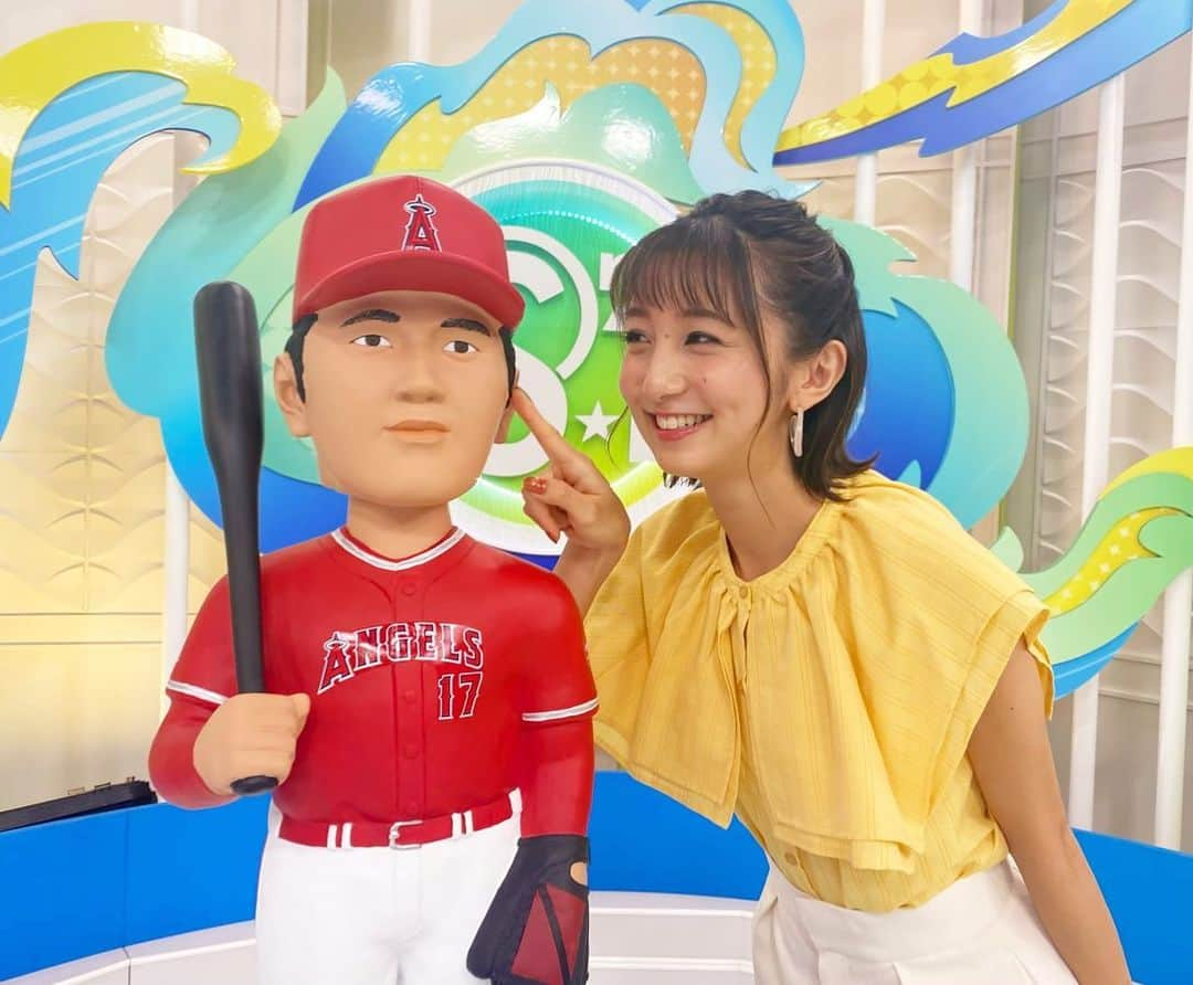 近藤夏子さんのインスタグラム写真 - (近藤夏子Instagram)「.   日曜日のS☆1 スタジオに大谷翔平選手の巨大ボブルヘッド人形が😆✨  想像以上に大きかった😳 　  番組冒頭でお伝えしている 世界の1週間のスポーツをプレイバック！ WORLD WEEKLY STADIUM🏟  スポーツの熱さがより伝わってきて もうワクワクが止まりません！ 　 　 そしていよいよ 7月16日 世界陸上が開幕✨  こちらもワクワクっっ✨ 　 　 #TBSスポーツ #ボブルヘッド人形  #bobblehead」7月4日 17時57分 - kondokako0804