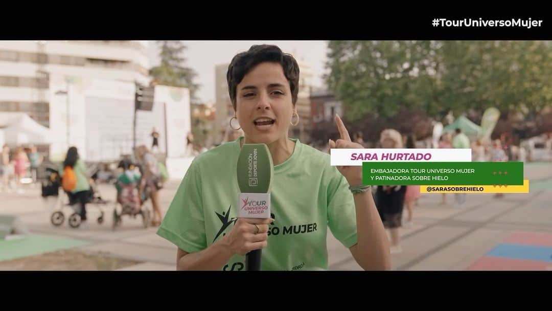 のインスタグラム：「🎤 Nuestra embajadora digital @sarasobrehielo debuta como reportera 🤩  🎥 #TourUniversoMujer de Zamora desde dentro #BySaraHurtado  ¿La renovamos? 🤽‍♂️🤣」