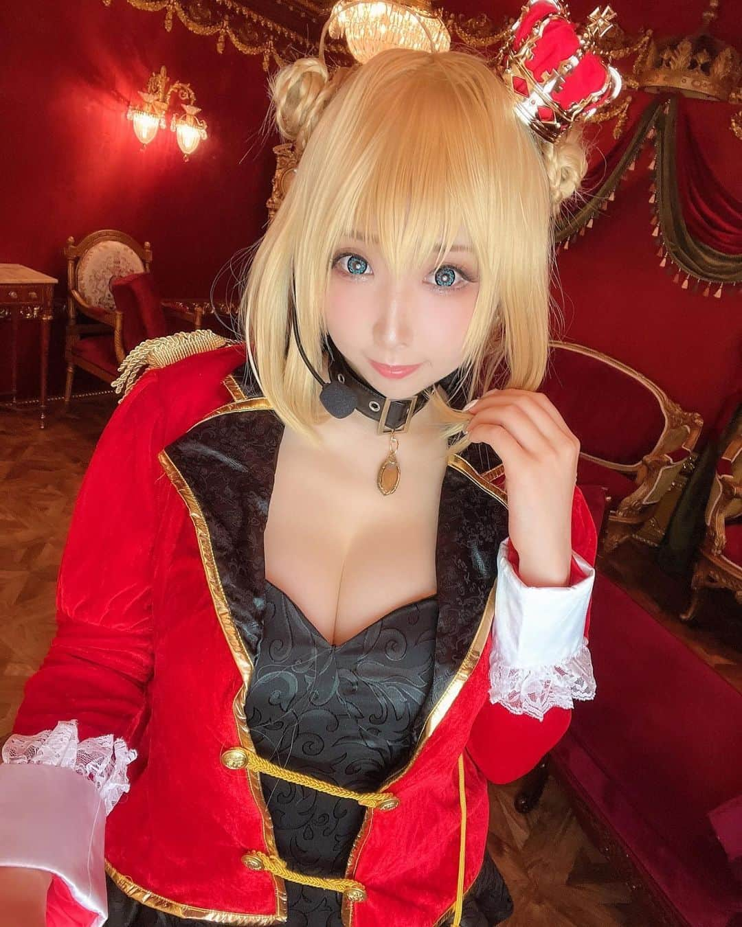 桃色れくさんのインスタグラム写真 - (桃色れくInstagram)「撮影の様子はこちら📺 https://youtu.be/ZjUxlFmsShU ⁡ * * * * * 🍑ももれくフレンズ予定🍑 ⁡ 6/26  大阪撮影会＆オフ会 7/23  ギャルカフェ10sion1日店長イベ✨ 8/13  コミケ100㊗️ 8/14  コスホリ ⁡ 🍑毎日更新中ファンクラブサイト「Fantia」🍑 Instagramに載せられないのが載ってます♡ https://fantia.jp/fanclubs/17179 ⁡ 🍑＼To my overseas fans／🍑 ▶️https://www.patreon.com/momoreku ⁡ ⁡ 🍑毎日更新中ファンクラブサイト「Fantia」🍑 Instagramに載せられないのが載ってます♡ https://fantia.jp/fanclubs/17179 ⁡ * * * * * #フェイト #fateseries #neroclaudius #ネロ #アイドル #アイドル衣装 #コスプレ #idol #gamecosplay #撮影モデル #japanesegirl」7月4日 18時01分 - momoreku