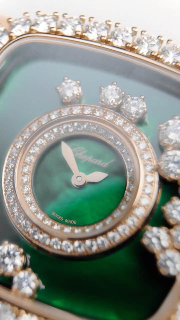 Harrodsのインスタグラム：「#Chopard’s Happy Diamonds collection is a modern icon of fine jewellery watchmaking – framing dazzling dials with free-moving ‘dancing diamonds’ that bring the timepieces to life in a twirling waltz. Now in our Exhibition Windows, you’ll find a celebration of these kinetic masterpieces – open on the Ground Floor throughout July.  Learn more about the art of fine jewellery watches through our link in bio.   #Harrods #HarrodsFineWatches  #ChopardHappyDiamonds #ChopardHappySport #WhatMakesMeHappy」