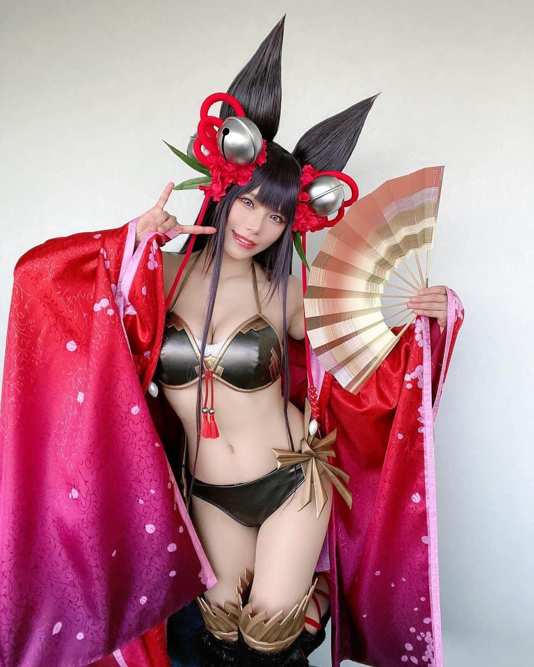 プラネットオシリスのインスタグラム：「. . #グラブルexフェス2022 in仙台 ご来場くださった騎空士のみなさま ありがとうございました💎 . 今年もユエル役のオフィシャルキャストとして出演させて頂けて 本当に光栄です！ . . 間近でみなさまとお会いできて やっぱりリアルイベントは最高に楽しいなーって！！😭💕 . . 残り大阪、名古屋会場も楽しみましょう💎✨ ユエルとソシエは名古屋でお待ちしております🦊 . . #グラブル#グランブルーファンタジー#ユエル#コスプレ#コスプレイヤー#グラブルフェス#グラフェス#グラブルexフェス#ユエル#ユエソシ #granbluefantasy#cosplay#cosplayer」