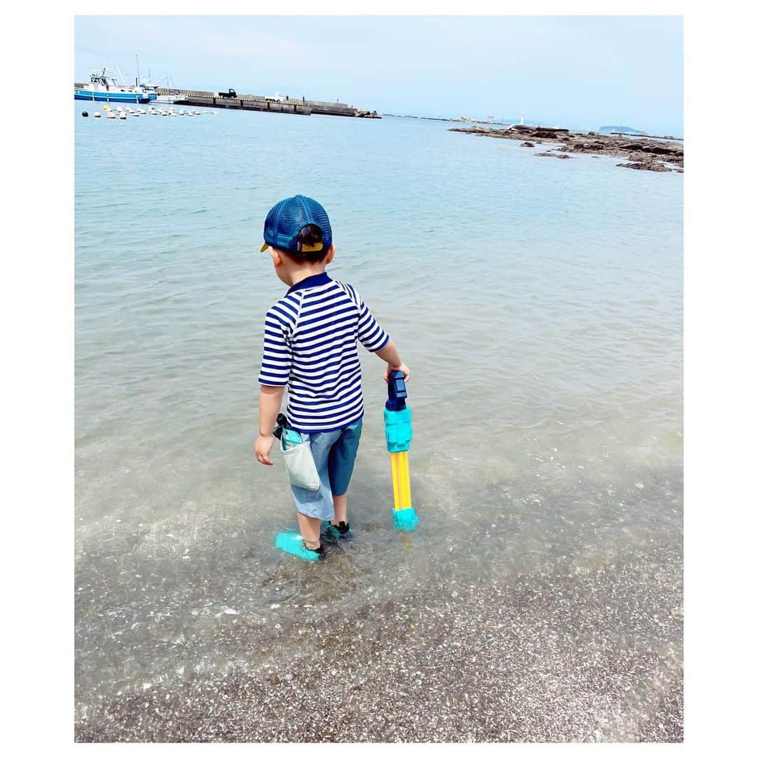 押切もえさんのインスタグラム写真 - (押切もえInstagram)「⛵️🐟🦀🐚🏖  週末は今年初の海遊びに。  たくさんの貴重な体験をさせてもらいました。  親子で癒されました…。  #海遊び #素敵なご家族のおかげです」7月4日 20時47分 - moe_oshikiri
