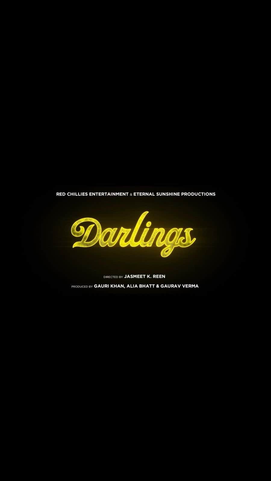 アリア・バットのインスタグラム：「thoda dark … thoda comedy 🎈 DARLINGS teaser out TOMORROWS」