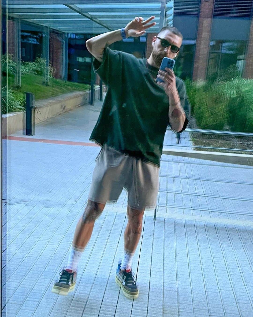 グラム・カシアさんのインスタグラム写真 - (グラム・カシアInstagram)「Turned 35 today 🇸🇰」7月4日 21時37分 - 37gk