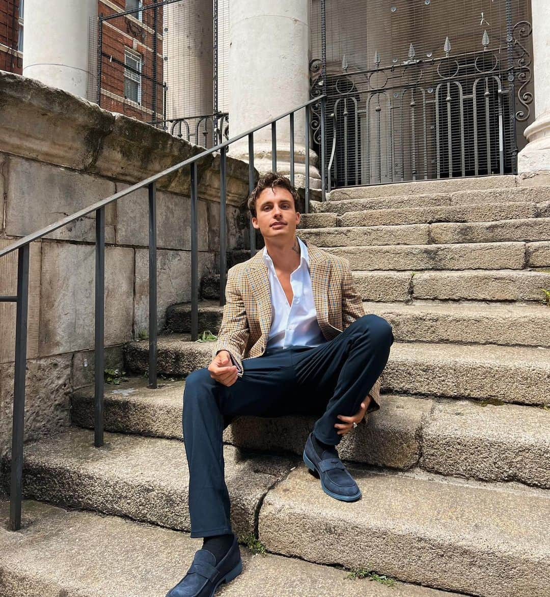 Christian Collinsさんのインスタグラム写真 - (Christian CollinsInstagram)「Made it to London 🇬🇧 excited to be part of the CC forum to speak on sustainability & how we can make a difference together. What are your thoughts on climate change?   also huge thanks to  @cc_forum @onefluent @pennyflyentertainment @letsdisruptdigital @thedorchester 🌍」7月5日 8時28分 - christiancollins