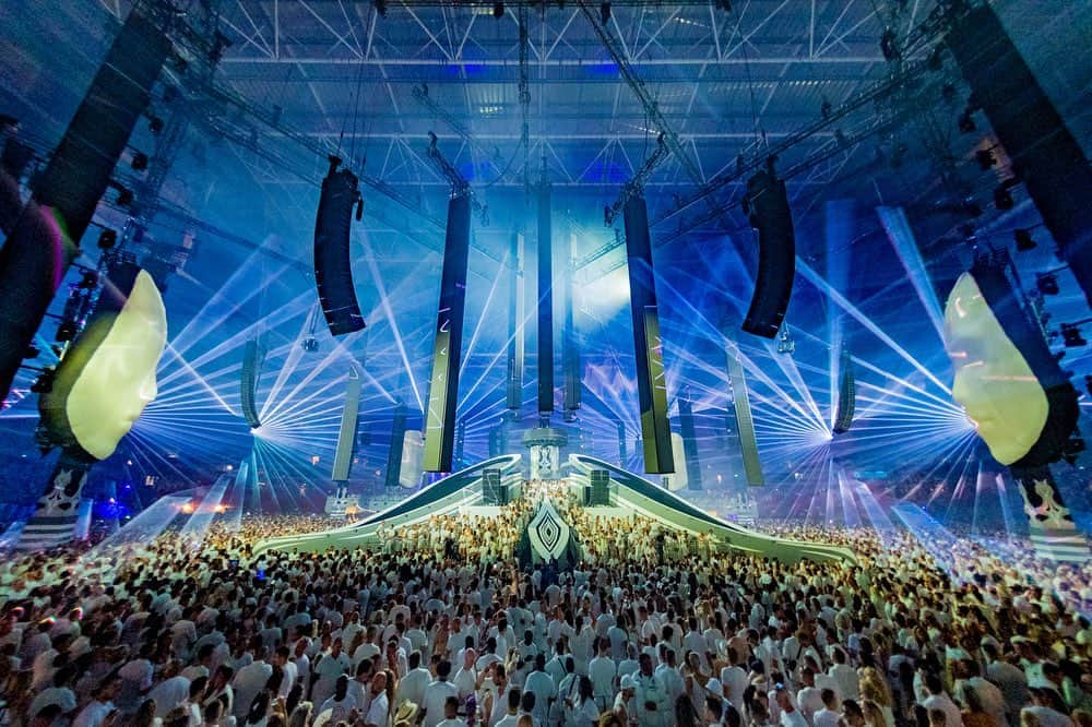 Sensationさんのインスタグラム写真 - (SensationInstagram)「Our house 🤍🤍🤍  Still buzzing from last Saturday. Keep an eye on our page for tomorrow’s album update…  #Sensation2022 #YESTOALL   #geen18geenalcohol」7月5日 2時38分 - sensation