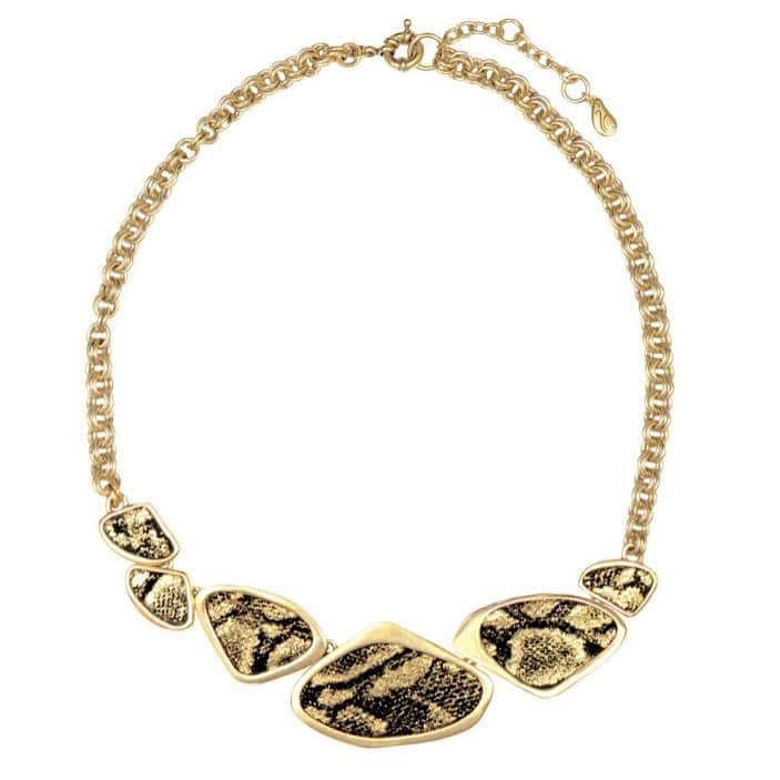 インガクリストファーさんのインスタグラム写真 - (インガクリストファーInstagram)「#Unique  #stylish #versatile  This beautiful boa print leather inlaid #necklace can easily be dressed up or down.  Comes in Gold or Silver tone.  Shop #jewelrysale happening now. ⠀⠀⠀⠀⠀⠀⠀⠀⠀ #july4th #summersale #wearitloveit #styleenvy #timelessdesign #jotd #jewelryinspo #accessoriesoftheday #ingechristopher #necklacelove #statementnecklace #jewelrystyle #necklaceaddict #fashionstyle #styleinspo #bargainhunters #fashionfinds #uniquenecklace #necklacedesign #leatherjewelry」7月5日 5時36分 - ingechristopher