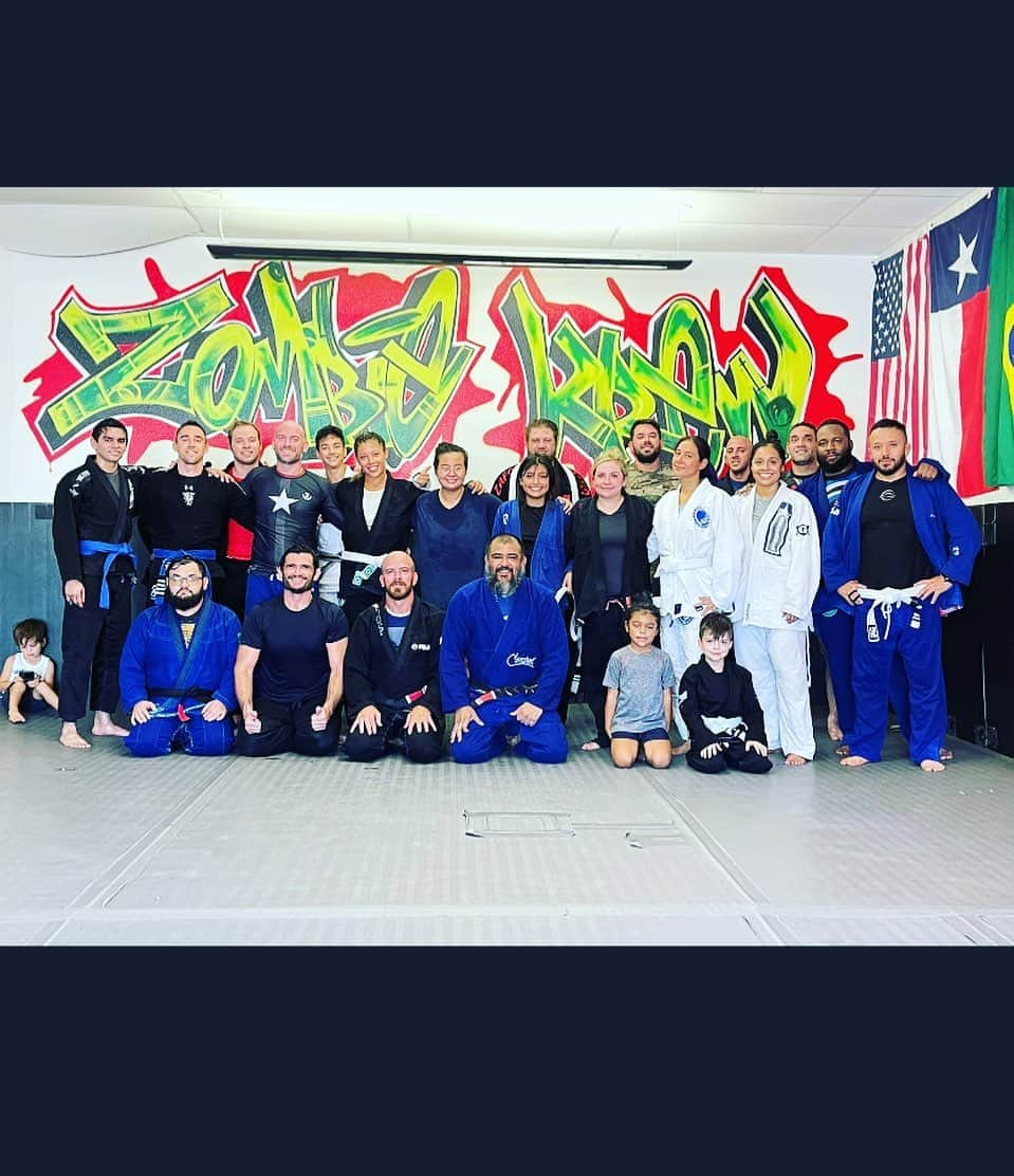 アレクセイ・クラスノジョンのインスタグラム：「Great 4th of July rolls 🔥🔥🔥 @zombiekrewbjj」