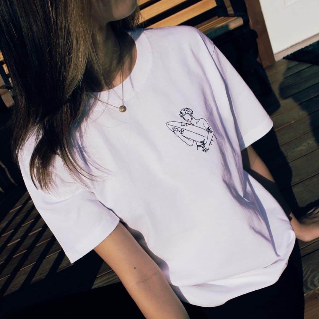 World select shopのインスタグラム：「本日も皆様のご来店お待ちしてます🌈💛  #シェアリング#委託#レンタルスペース#fashion#handmade#denim#coordinate#casual#shopping#shop#boho#okinawa#chatan#araha#musclebeach#ハンドメイド#マッスルビーチ#ファッション#tシャツ#沖縄#沖縄観光#沖縄旅行#沖縄土産#北谷#アラハビーチ#観光地#観光スポット#穴場スポット#ローカルに愛されるshop#misty😘 @mistyhonten」