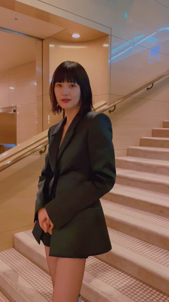 新井貴子のインスタグラム：「🧚🏻‍♀️💖」