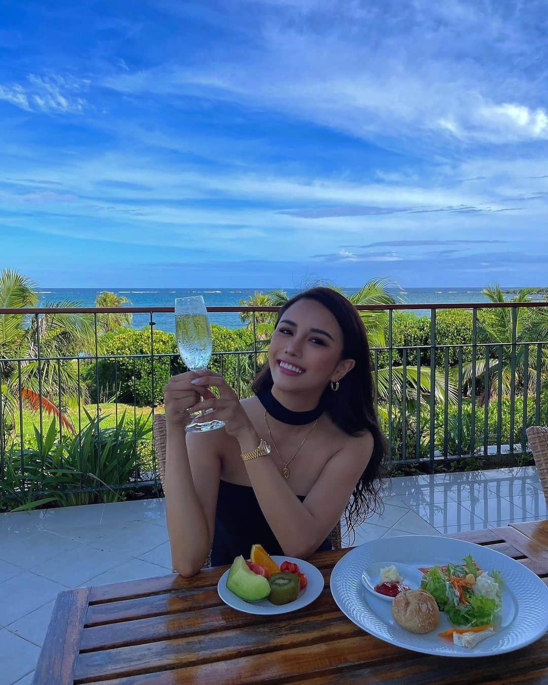 のインスタグラム：「天気良くて最高！🌺」