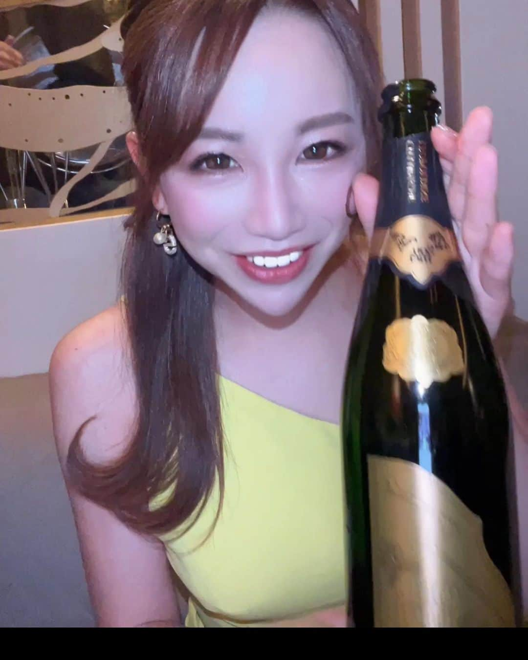 KANNAのインスタグラム：「7月🍾 わくわく…  #soumeirosé #銀座 #糖質カット #ダイエット #Blair #club  #美味しい #今流行り #楽しい #ソウメイジャパン  #ソウメイ #ソウメイジャパン #🇯🇵」