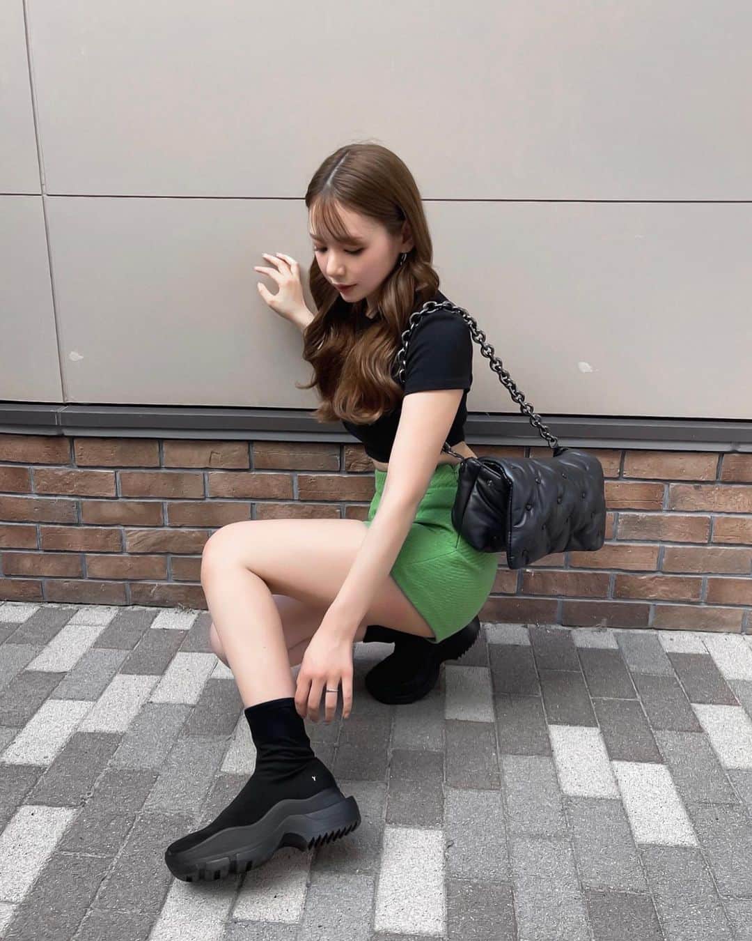 のインスタグラム：「.  カラー物はグリーンが1番好き🌳💚  . #fashion #coordinate」