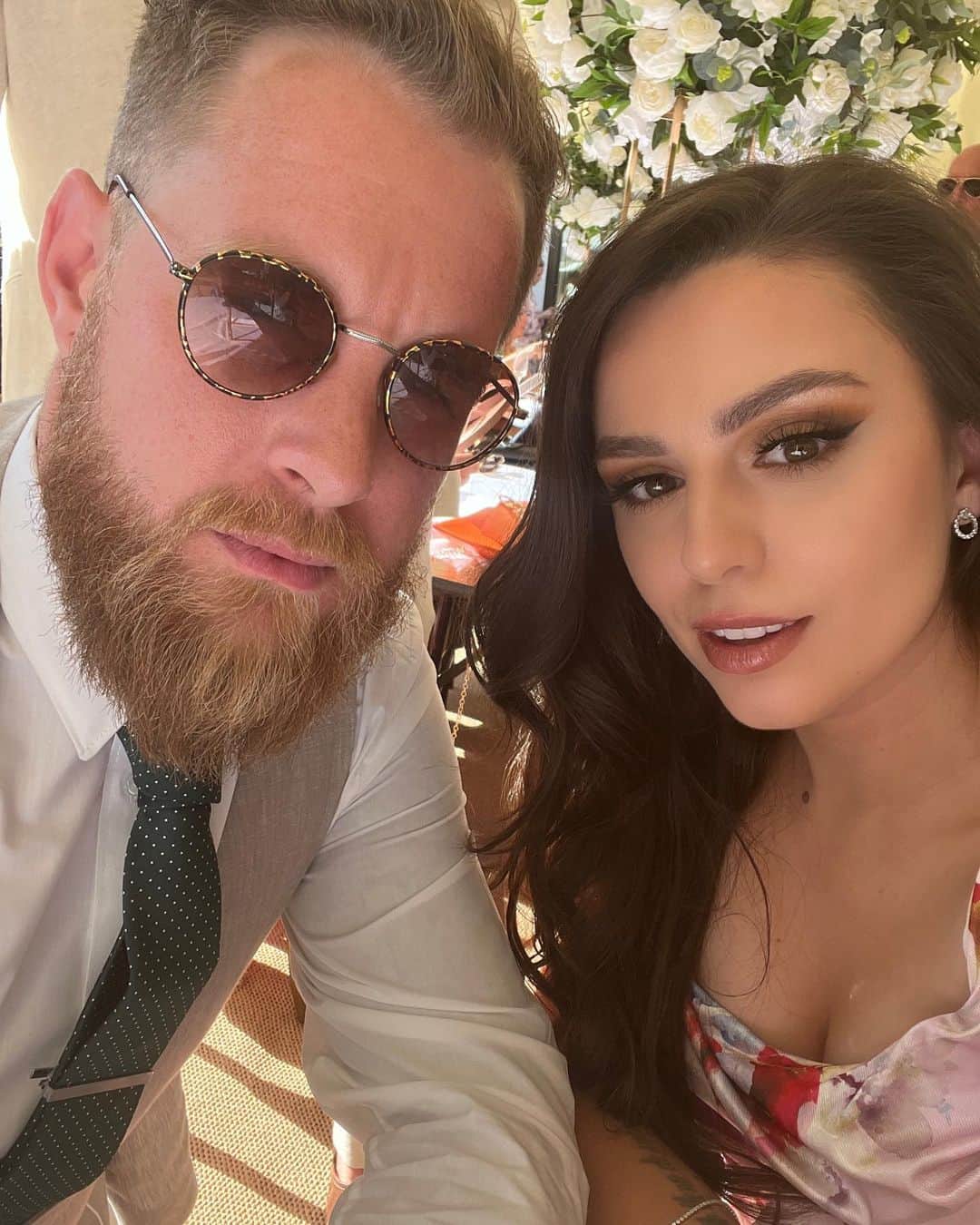 シェール・ロイドのインスタグラム：「What a beautiful day celebrating Mr and Mrs Hallybone 🤍」