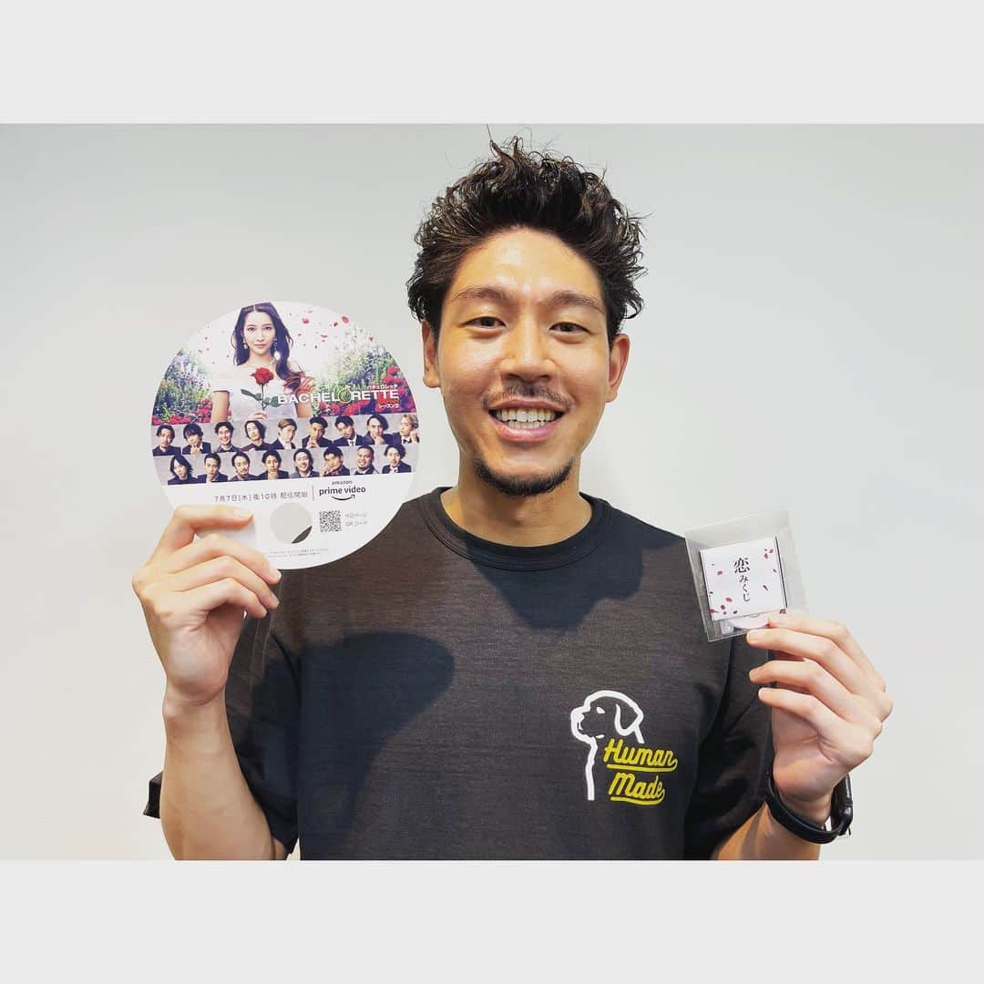 長谷川惠一のインスタグラム：「【お知らせ】 今日から7月7日まで六本木ヒルズにてイベントやってます🌹  うちわとバチェロレッテ恋みくじ貰えるみたい👏  『長谷川惠一』が当たった方は成長できるかも🤔  お時間ある方はぜひ💁‍♂️  #バチェロレッテ #thebachelorette #バチェロレッテ2 #thebachelorette2 #アマゾンプライム #amazonprime」