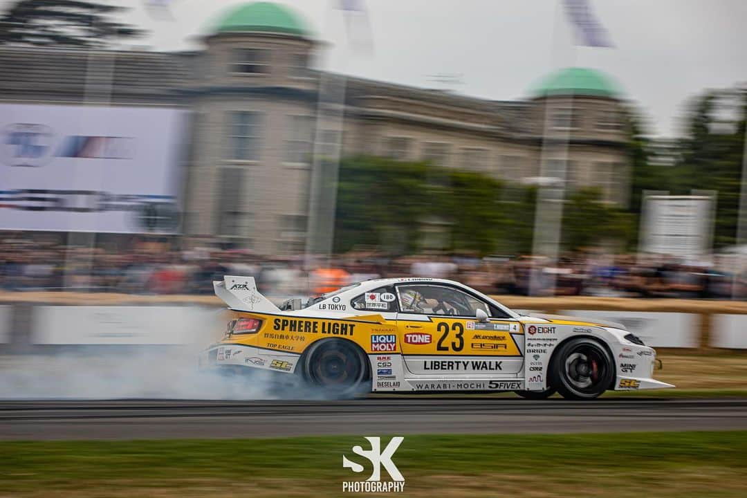 日比野哲也さんのインスタグラム写真 - (日比野哲也Instagram)「@hibinojyuku definitely embraced “Full Send” at @fosgoodwood a couple weeks back in the LB⭐️Super Silhouette WORKS 4 Rotor S15   Anyone else love the energy that Hibino-San brought to this year’s event!? We did!   Thanks @skelly__photography for epic shots  For more information about our S15 kit & any of the other kits we do: 📩 mail@libertywalk-eu.com 📱+44 01933 685840 #LibertyWalkEurope #LBWorks #LBWK #LibertyWalk #LBPerformance #LBRacing #LBSuperSilhouette #Hibino #FOSGoodwood #Goodwood #FestivalOfSpeed #ThePerformanceCompany」7月6日 0時10分 - hibinojyuku