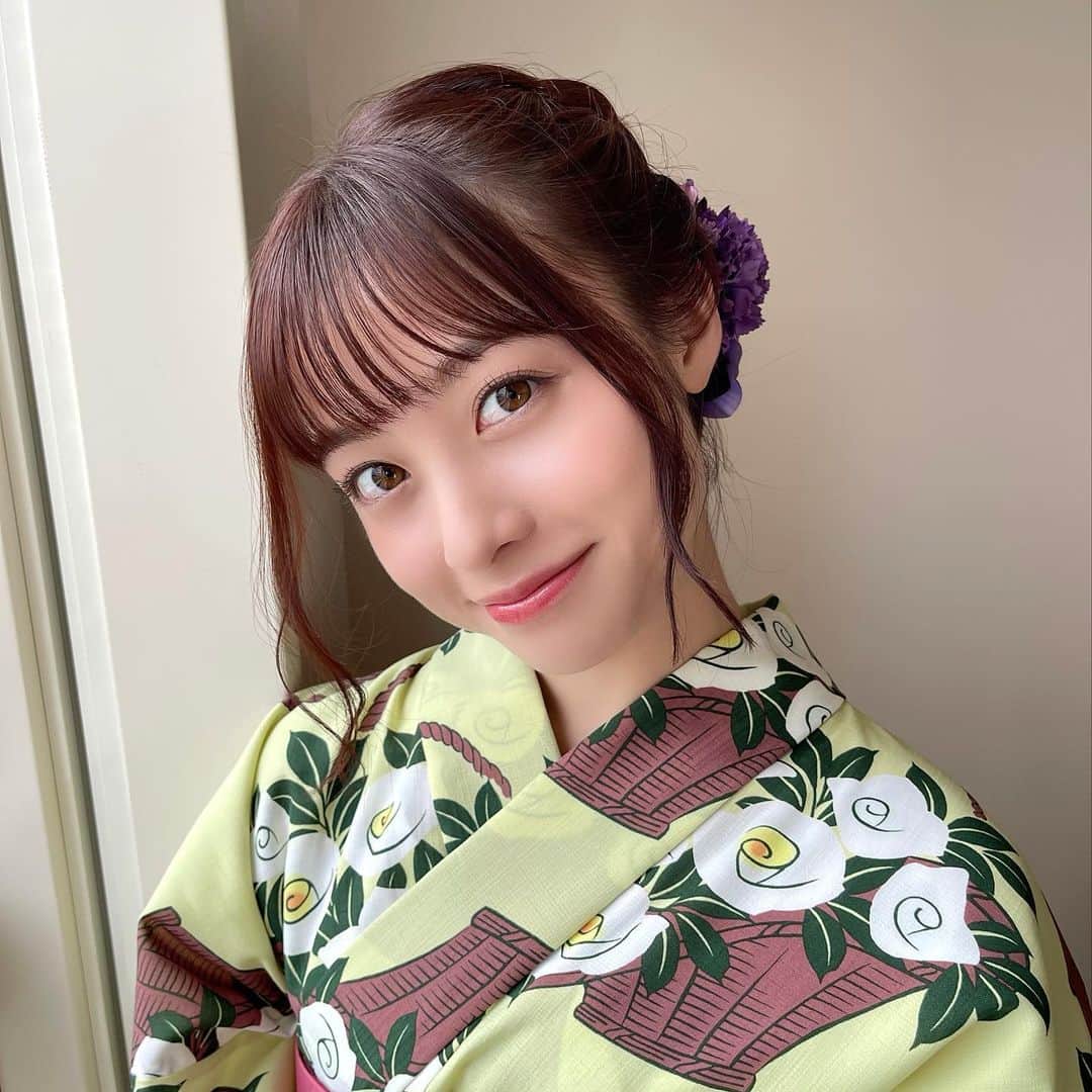橋本環奈のインスタグラム：「こんばんは！環奈MGです。  今日は『バイオレンスアクション』完成披露イベントでした！  イベント前にパシャリ📸  8月19日の公開です！  #橋本環奈 #橋本環奈2022 #橋本環奈マネージャー #バイオレンスアクション」