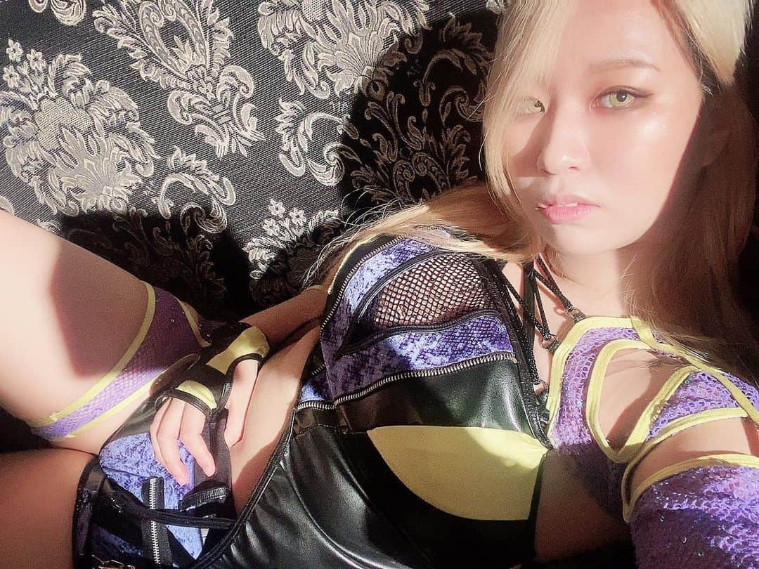 渡辺桃のインスタグラム：「光盛れって米の品種みたいな語呂 #stardom  #oedotai  #blackpeach」