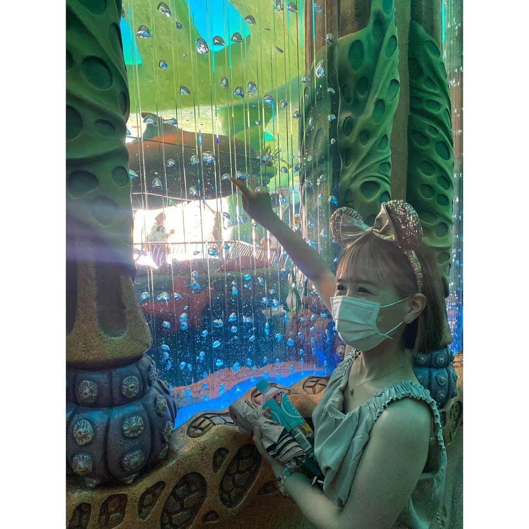 宮本ひなののインスタグラム：「久々マーメイドラグーンでテンション上がりました🧜‍♀️🪸  #disney #disneysea #disneyland #disneyresort #ディズニー #ディズニーシー #ディズニーランド #マーメイドラグーン」