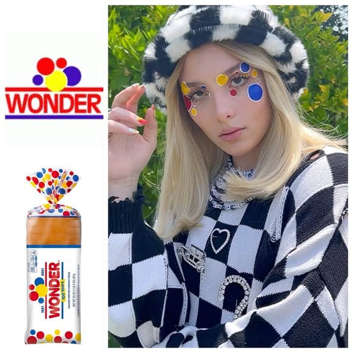 JO BAKERのインスタグラム：「G R A C E • G A U S T A D 🇺🇸 Wonder dots … primary play on #gracegaustad for her single #everybodysfriend ~ link in my bio to see vid!!  Style @laura_sophie_cox  Nails @tombachik  Hair @kyleeheathhair  Makeup by me #jobakermakeupartist 💋」
