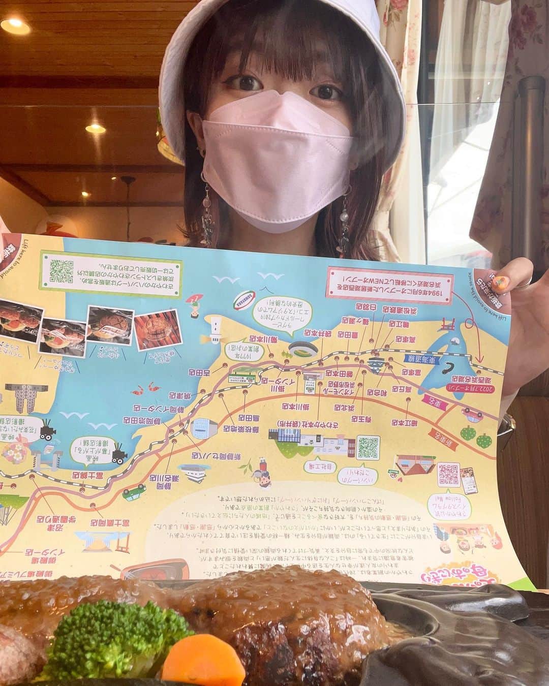 ぱいぱいでか美のインスタグラム：「さわやかハンバーーーーーーーグ‼️ . ちょっと前に地元の友達と浜松旅行へ行きました🥰 地元が三重なんで東京との真ん中くらいで会えてよかった。笑 さわやかのハンバーグも念願だったし最高〜😭 しばらく旅行の投稿続くと思います！ めちゃくちゃ美味しかったな〜🤤 . #でか美ちゃん #浜松 #さわやかハンバーグ」