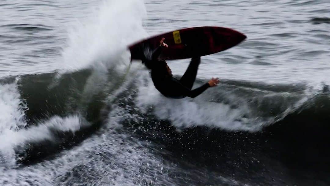 大橋海人のインスタグラム：「@former × @cisurfboards  Super fun board🐒  @nineballdistribution   Film by @shujinihei」