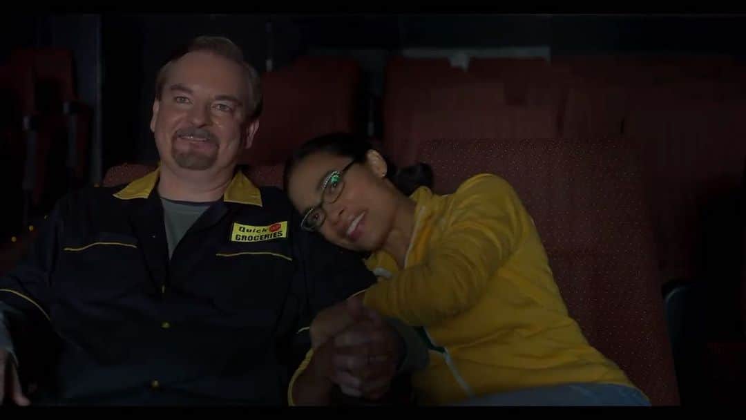ロザリオ・ドーソンのインスタグラム：「It’s finally out! Via @clerksmovie Today’s job duties include clocking in and watching this trailer for Clerks III. #clerks3」