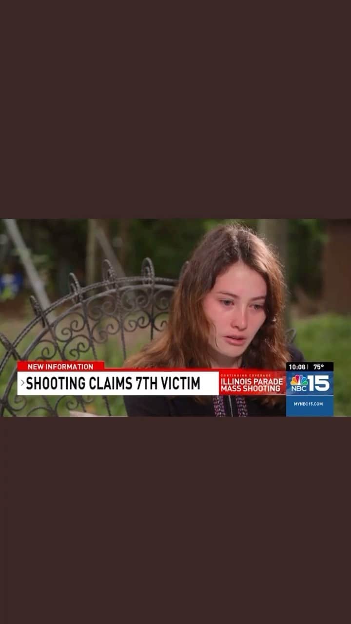 レイチェル・ゾーのインスタグラム：「The horror that continues to now represent this country is unfathomable. This is an almost daily occurrence and we are losing innocent children and people of all ages while going about their happiest moments in life. In school or at a parade we are not safe anywhere because of the ignorance of people in power who refuse to change guns laws. ONLY in the United  States of America “Land of the free and home of the brave” do these massacres occur because we somehow allow the freedom to purchase assault weapons but DO NOT allow women to have freedom of choice over their own bodies. @nra how do you sleep at night knowing this could be your children or your parents one day? You clearly don’t care about anyone else’s family but do you care about your own blood? This young girl is now a shell of a human with unthinkable psychological trauma who watched her mother die next to her..how do we keep failing our children and allow this to continue?? Please help #endgunviolence 🙏🏻 @everytown   Repost from @katiecouric —  This is so upsetting but this is our modern reality. Twenty-two year old Cassie Goldstein was at the Fourth of July parade with her mother, Katherine Goldstein when the shooting started. She saw her mother get shot in the chest while they were trying to run away. If you’re sick and tired of seeing this happen in our country, demand action from your elected officials. Text BOLD to 64433. #highlandpark #illinois」