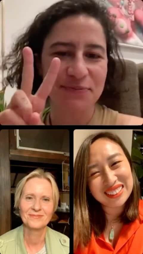 シンシア・ニクソンのインスタグラム：「I've been a fan of @Yuhline_Niou since my run for Governor in 2018. She's exactly the kickass, progressive member the Squad and Congressional District 10 need. Thank you @Ilana for making space for these important conversations! Learn more about Yuh-Line and spread the word about her campaign ⬇️  ➡️ Assemblymember Yuh-Line Niou is running for the U.S. house in the 10th Congressional district representing lower Manhattan and parts of BK. If elected, SHE WOULD BE THE FIRST ASIAN AMERICAN TO REP CHINATOWN.  ➡️ Assemblymember Niou is a true progressive. She is queer, on the spectrum and has already passed bills to make daily life easier for people with disabilities and to extend the statue of limitations for sexual assault survivors.  ➡️ She is running a truly grassroots campaign with 600+ volunteers knocking on doors and making calls while other candidates in the primary have $$$$$  Follow and support Yuh-Line Niou at @yuhline_niou @teamniouyork and visit her website nioufornewyork.com!」