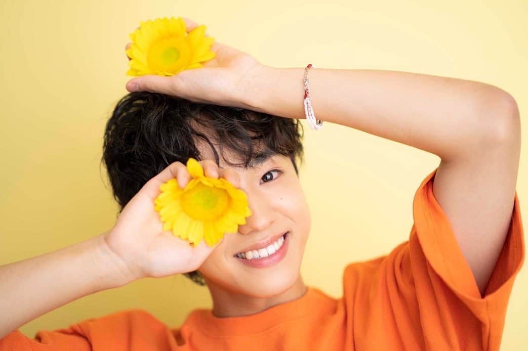 池田優斗のインスタグラム：「・  本日、7月7日発売　『#POTATO 8月号』 に掲載して頂きました🌻  是非チェックしてね〜っ  #📸#中村功　さん #ありがとうございました😊 #池田優斗 #이케다유우토」