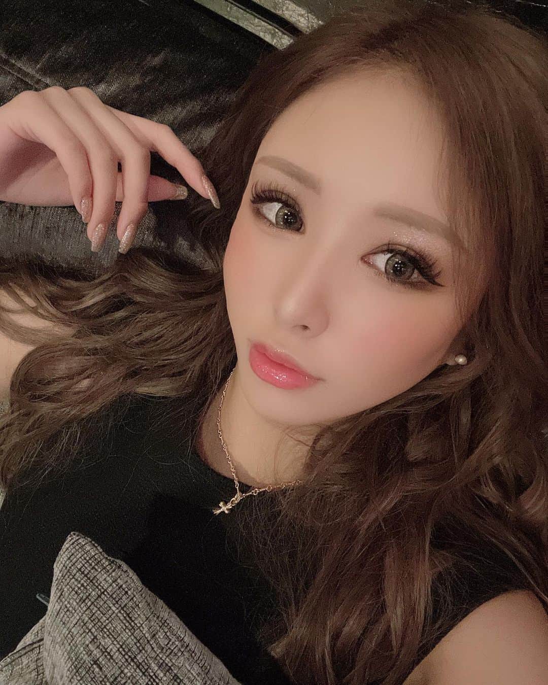 藤咲ひなたのインスタグラム：「最近デブで写真が盛れない。 ここ最近で1番盛れた写真🤳  毎日自分更新していかなきゃ。。」