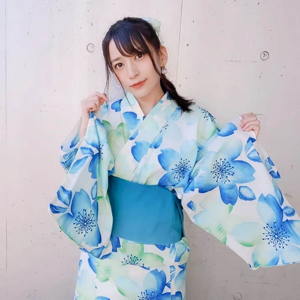佐々木優佳里のインスタグラム：「🎋  七夕だね～！🎋  #七夕 #浴衣 #ポニーテール #かなり前に撮影した写真」