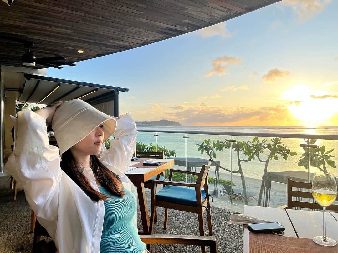 イ・ヨニのインスタグラム：「지난이야기🏖」