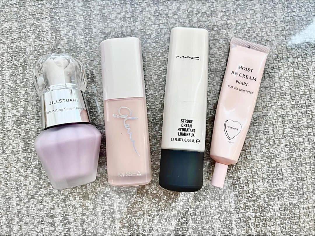 イガリシノブのインスタグラム：「今好きなベース 内側から発光 4品  @jillstuartbeauty  イルミネイティングセラムプライマー02  M・A・C ストロボクリーム　ピンクライト  ミシャ グロウスキンバームサンベース  @whomeeigari  モイストBBクリーム　パール」