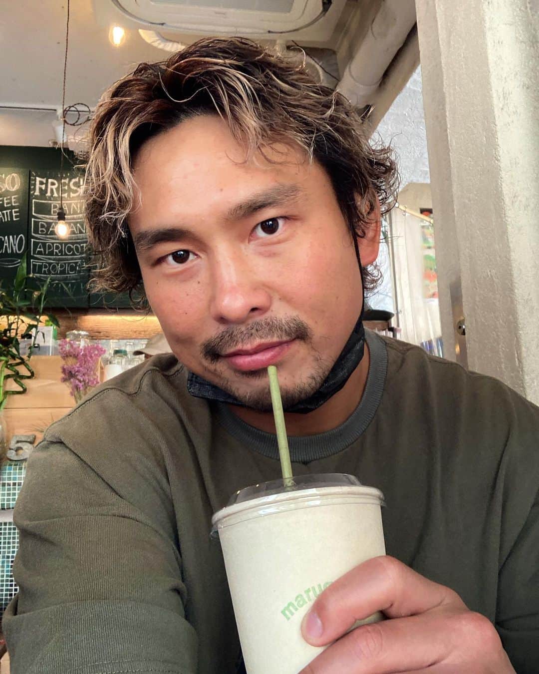 中嶋勝彦さんのインスタグラム写真 - (中嶋勝彦Instagram)「暑い日が続くね。 みんな身体に気をつけて。  #cafe  #coffee  #breaktime」7月7日 13時22分 - katsuhiko_nakajima