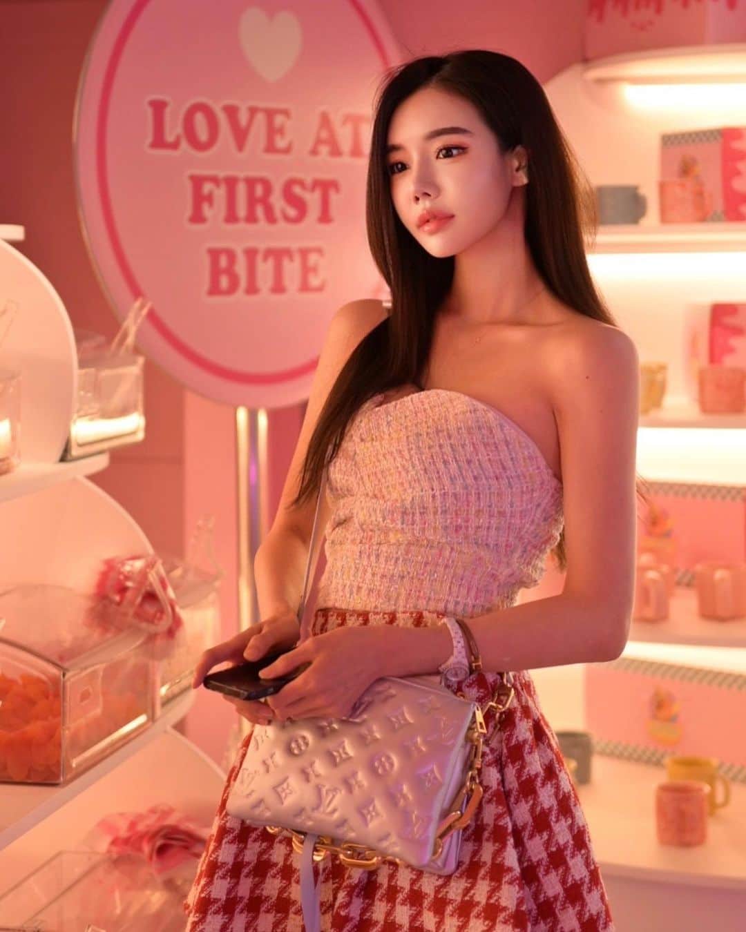 のインスタグラム：「🍭🍬🍩🍫🍪」