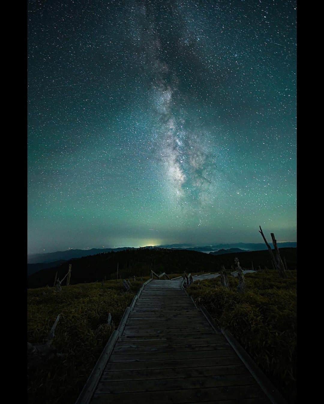 藤浪晋太郎のインスタグラム：「. .  『Milky way』  #天の川 #大台ヶ原山 #日出ヶ岳展望台  #正木峠 #七夕 #photo浪」