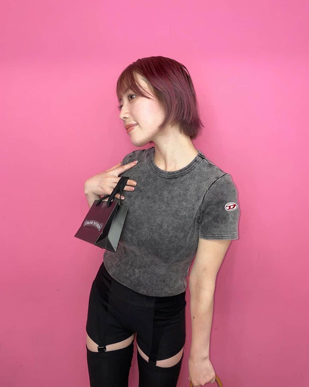 柚月瀬那のインスタグラム：「この @adidastokyo のパンツかわいい🖤 このさんとのツーショット写真はまたタグ付けして載せるに🖤👸💖」