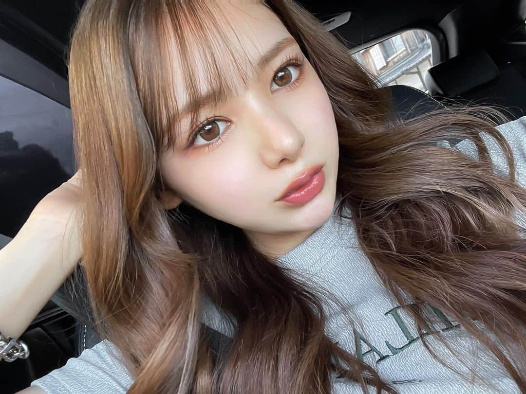 のインスタグラム：「.  今度リール載せよ🫶🏼  . #selfie」