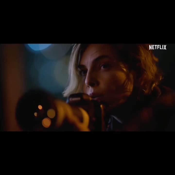 Tainá Müllerのインスタグラム：「Era data que vocês queriam? 03 de agosto: estreia da segunda temporada de “Bom Dia, Verônica”, na @netflixbrasil and 🌎  @zolafilmes」