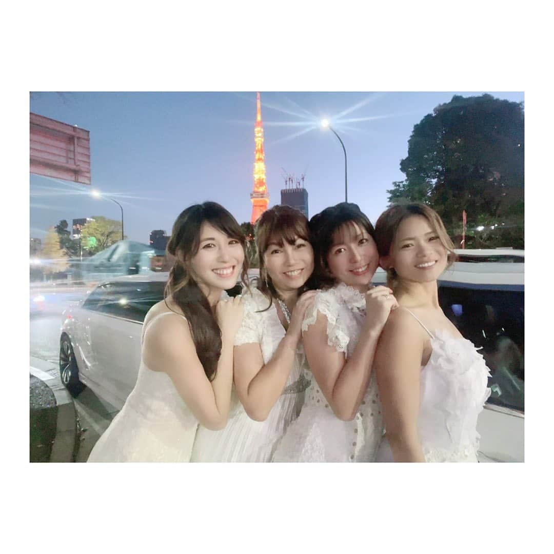 髙田知里のインスタグラム：「#東京観光#夏カラー #ヘアアレンジ #東京タワー夜景 #夜のドライブ #車#旅#4人」