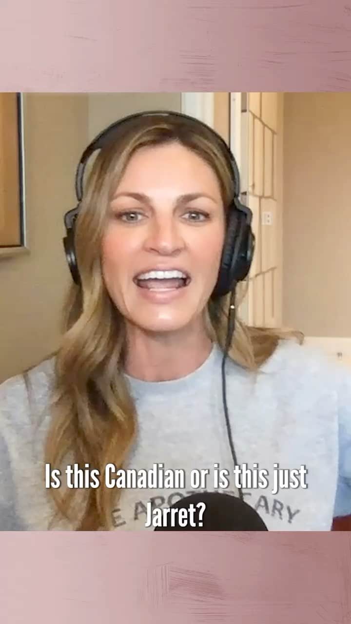 エリン・アンドリューズのインスタグラム：「Fellow Canadian @reneepaquette plays alittle game with us called: “Is this Canadian or is this just Jarret?” @stolly28 @calmdownpodcast @charissajthompson 🇨🇦🇨🇦」