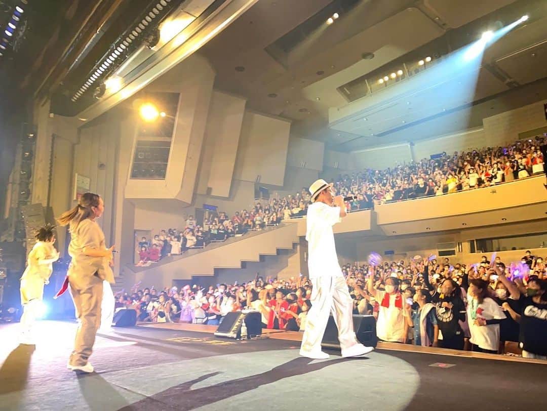 のインスタグラム：「長崎、熊本の2日間、ツアーにご来場いただきありがとうございました‼️ 熱い熱い夜になりました😎🔥  皆さんの熱い気持ちがステージまでバシバシ伝わっておりました‼️  またすぐに帰って来ます☺️✨  #candk #live #ツアー」